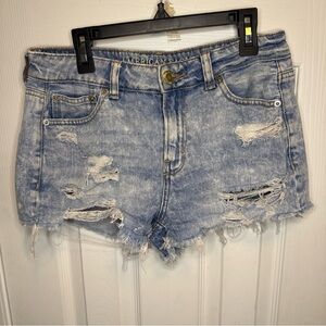 American Eagle Tomgirl Shortie Denim Shorts Size 2 Distressed Light Wash